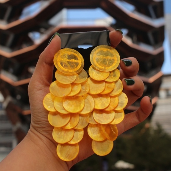 New Natural Shell yellow Deco Chandelier Earrings - Picture 7 of 7